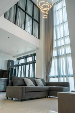 Skyview Penthouse Green Haven